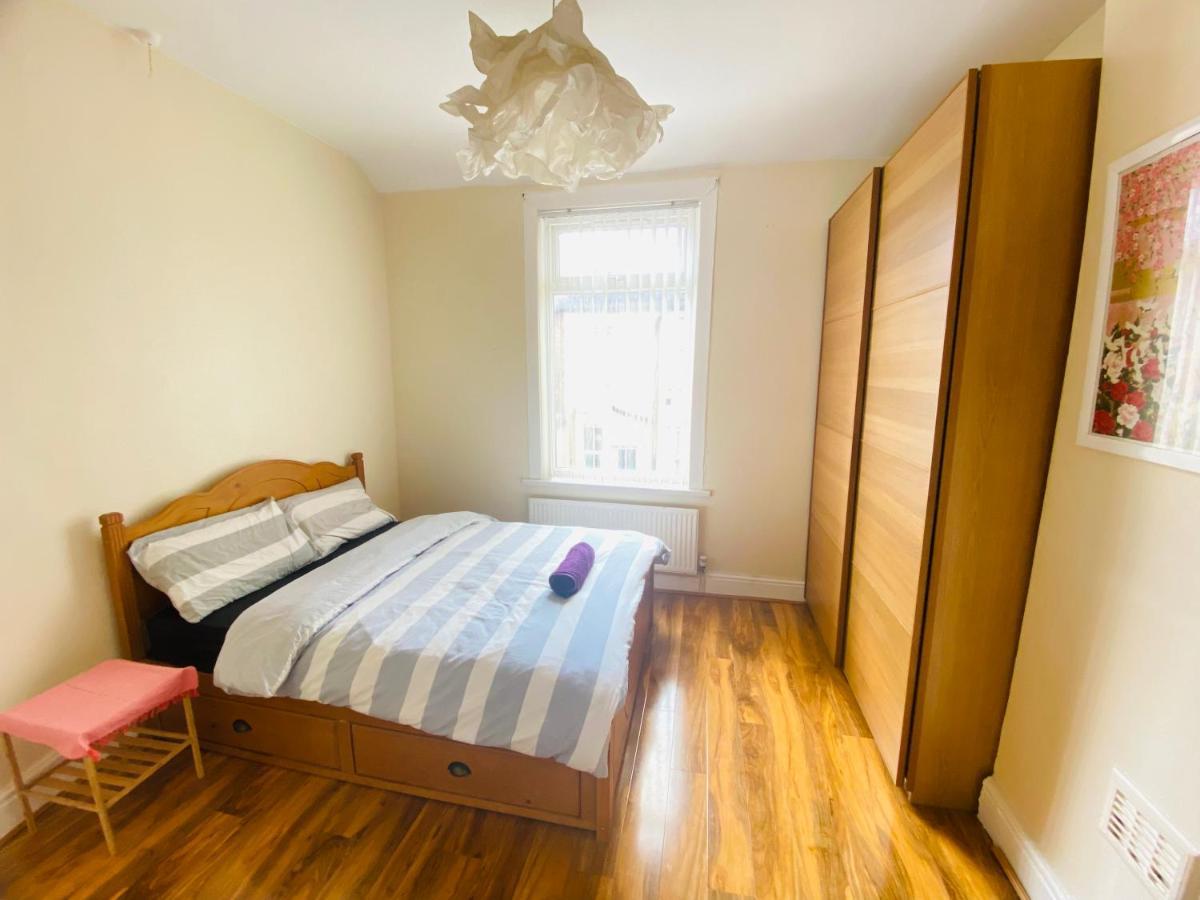 Entire 4 Bedroom House - Ev Point & Free Parking Liverpool Eksteriør billede